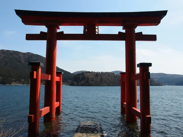 Hakone Shrine and Heiwa no Torii