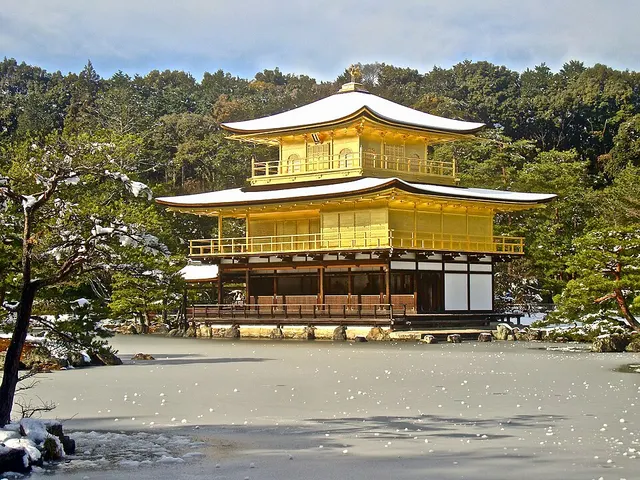 Kinkakuji Pond Frozen.jpg